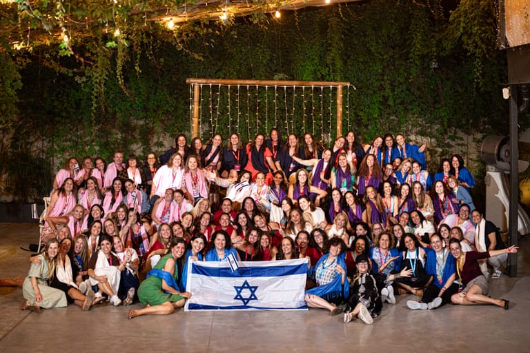 Jewish mothers exploring Israel firsthand